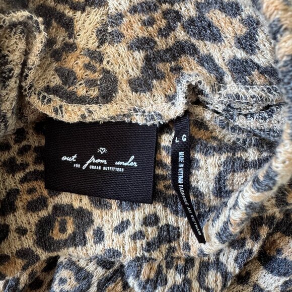NWOT UO Out From Under Women's Leopard Print Gracen Turtleneck Top Size Large - Picture 13 of 16